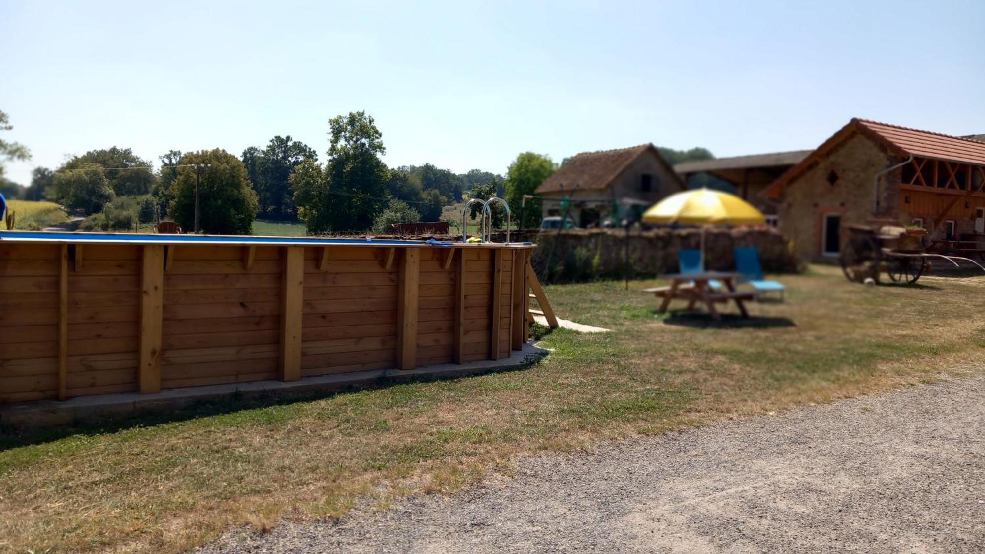 Gite A La Ferme Villa Bassillon-Vauzé Exterior foto